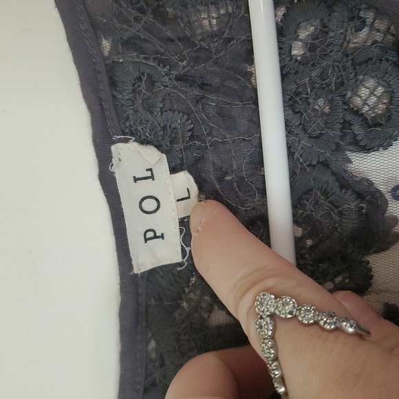 POL Grey BoHo Lace Bellsleeve Top Size Large Soft Stretchy V-Neck Whimsigoth - Picture 6 of 11